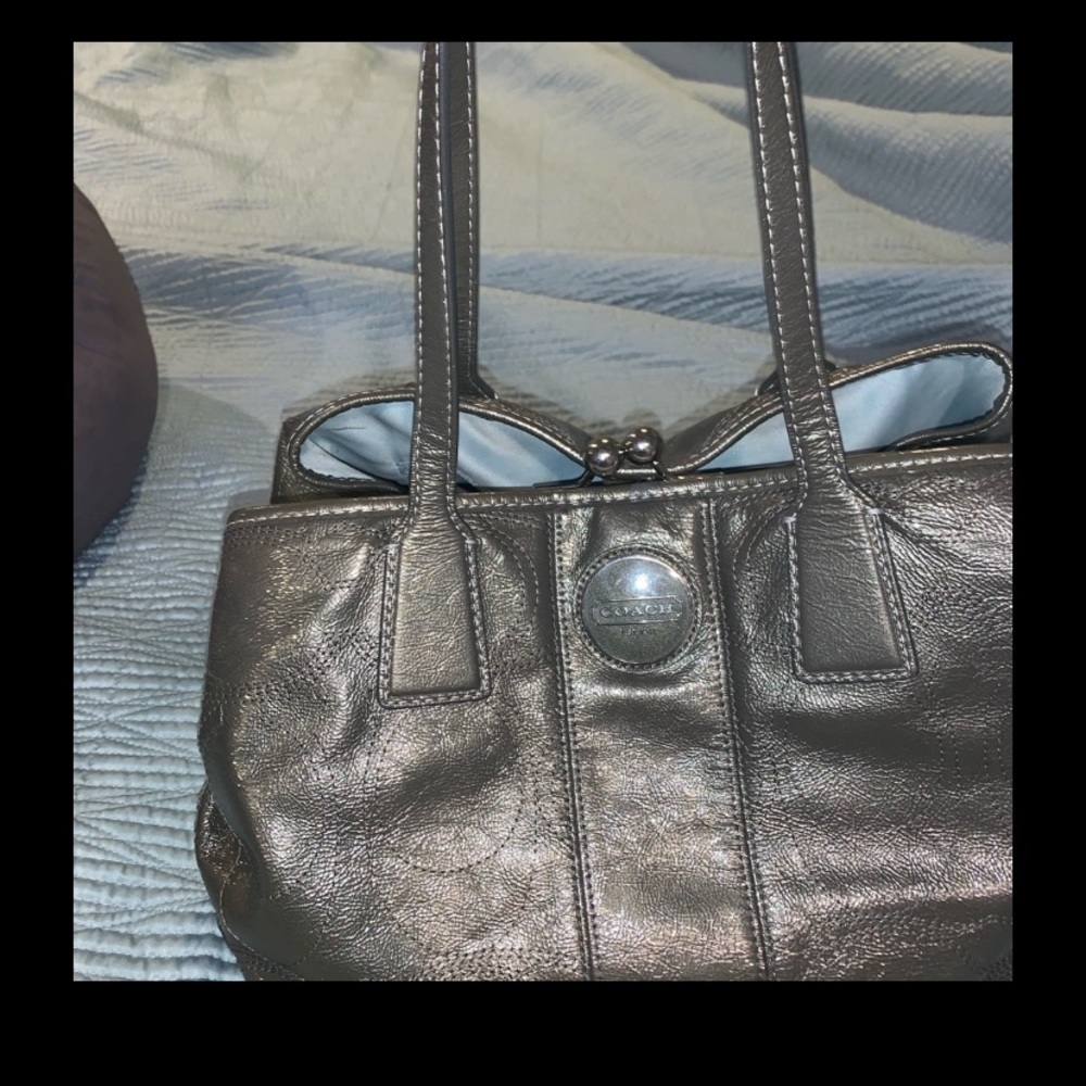 Designer Coach purse - Picture 2 of 8